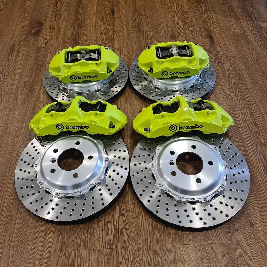 Brembo Yellow 6-Piston Kit — view 2