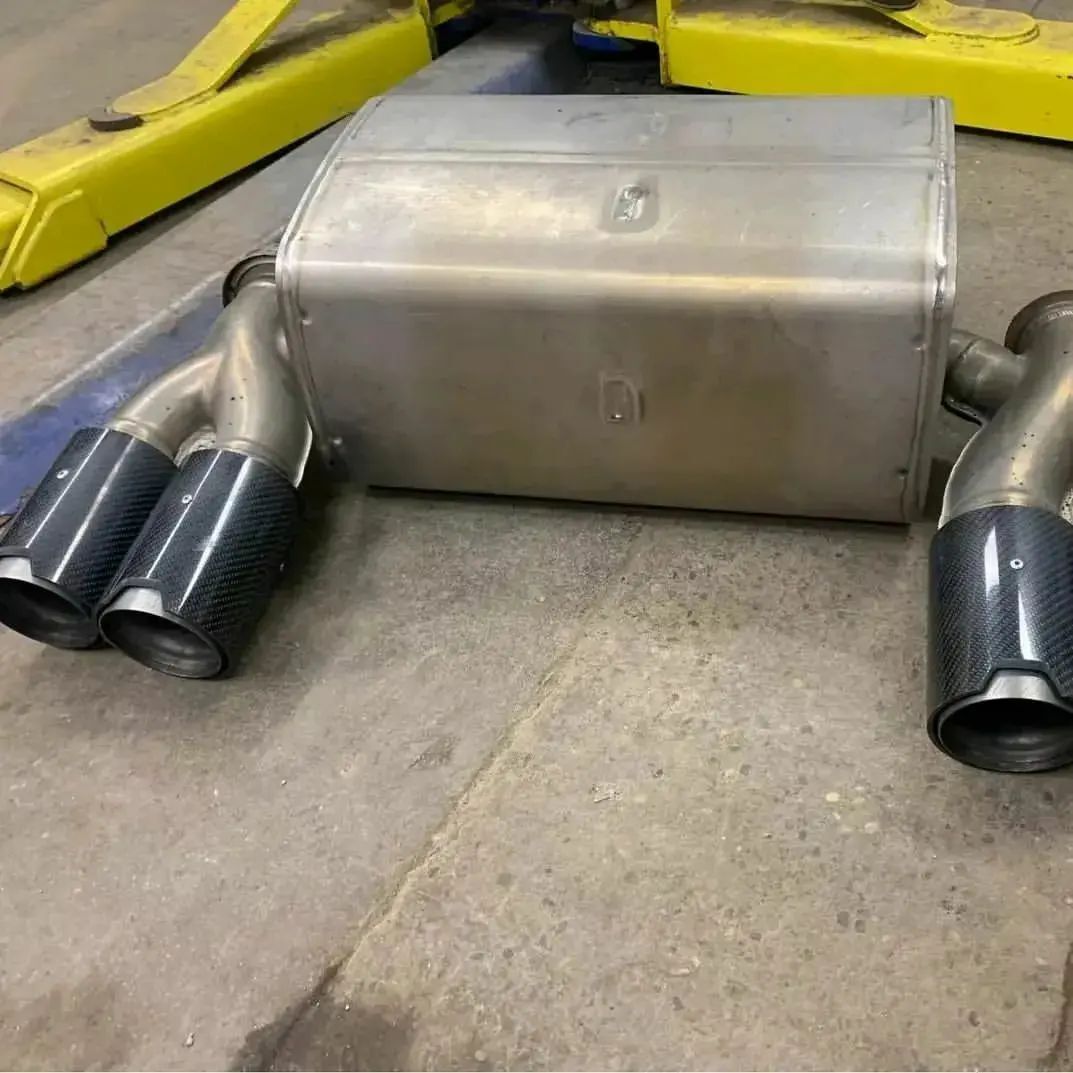 BMW M Performance Exhaust — view 2