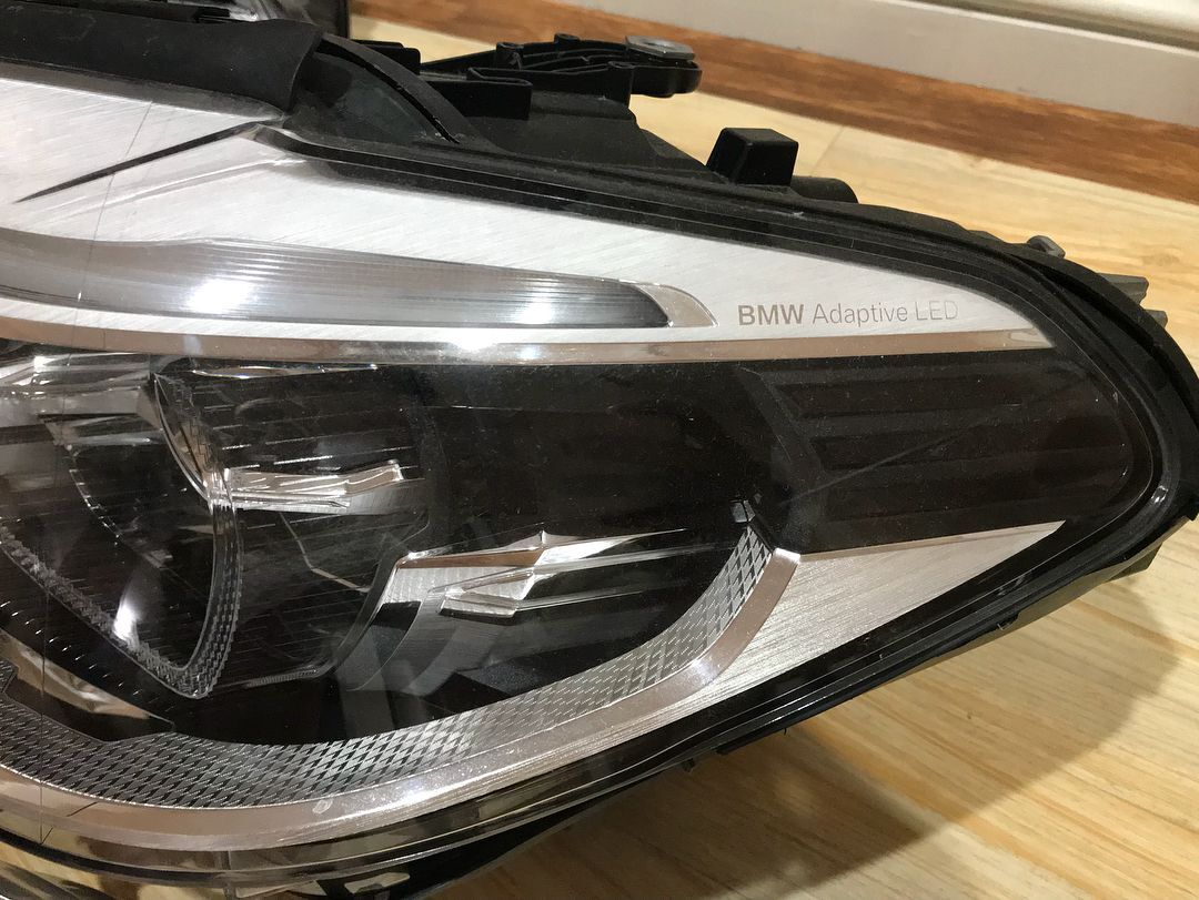 BMW Adaptive LED Headlights — view 2