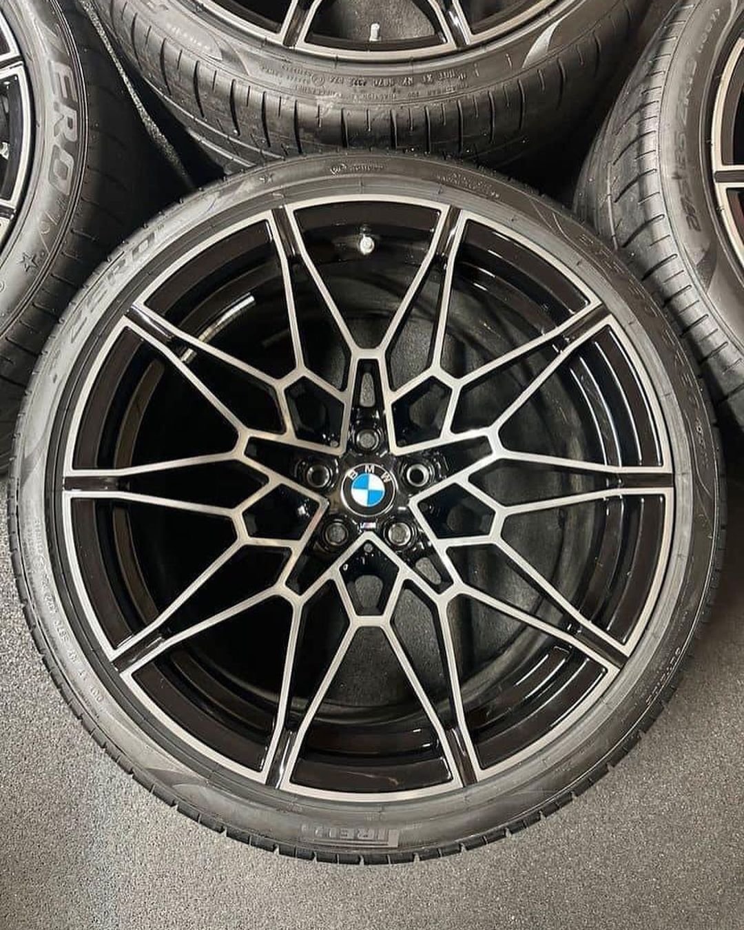 BMW M Spider-Web Black/Machined + P Zero Tires — view 3