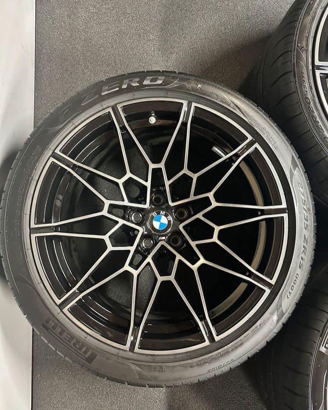 BMW M Spider-Web Black/Machined + P Zero Tires — view 2