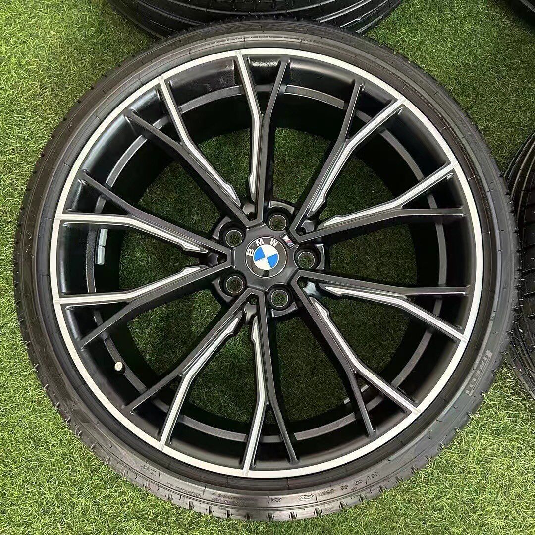 BMW M Multi-Spoke Black/Machined + Tires — view 3