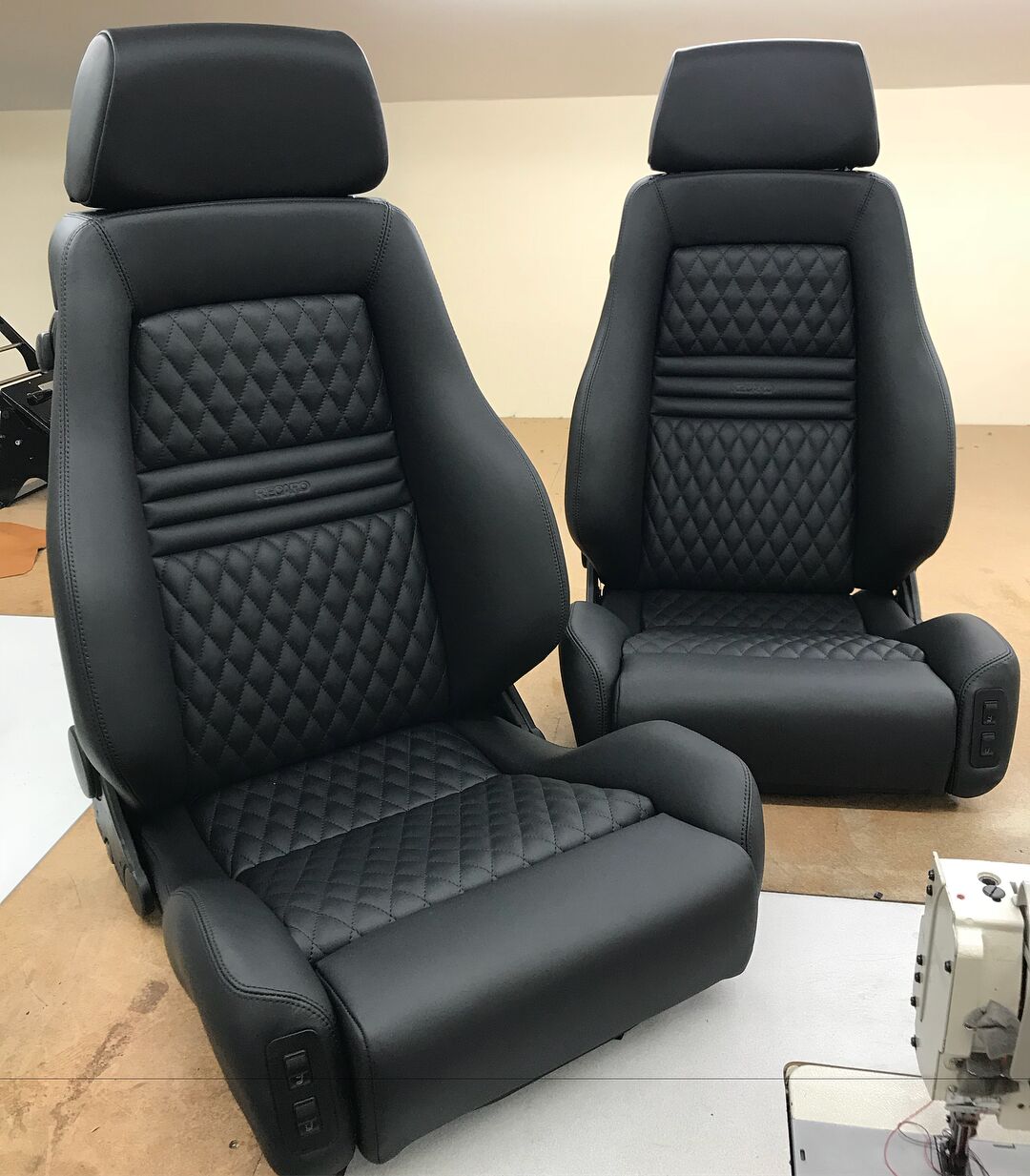 Recaro Sportster CS Seats — Black Diamond Stitch