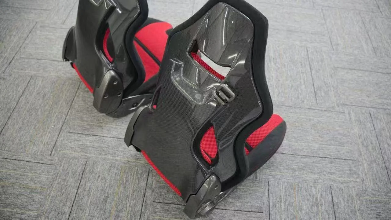 Aero Republic 1:1 Pista-Style Dry Prepreg Carbon Fiber Seat for Ferrari 488 — view 13