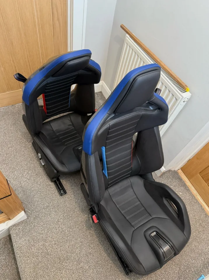BMW M2 G87 M Carbon Bucket Seats — view 2