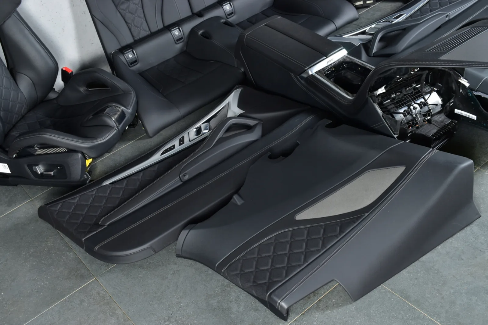 BMW M8 F92 M Carbon Bucket Seats — view 2